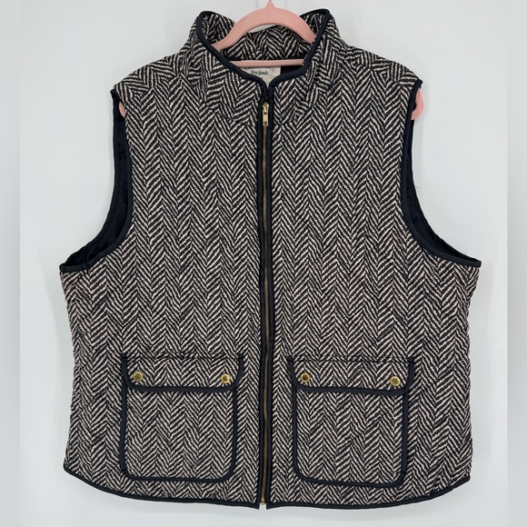 Cambridge Dry Goods Jackets & Blazers - Cambridge Dry Goods Herringbone Quilted Zip Front Vest in Black & Cream Size 3X
